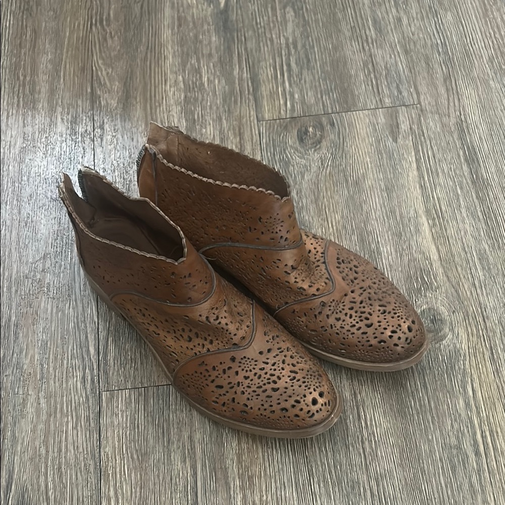 Vera Comma Dress Shoes